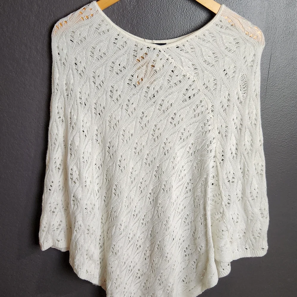 White Crochet Poncho - Picture 2 of 8
